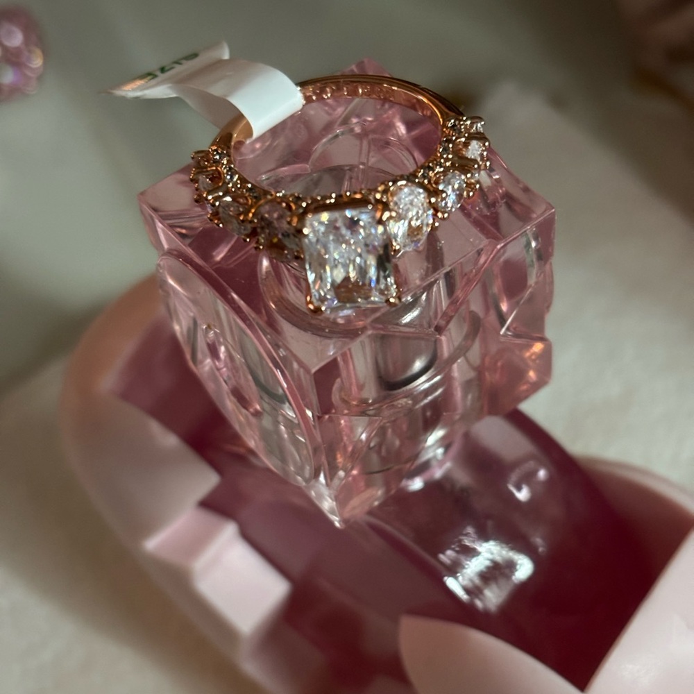 Classic beauty rose gold bomb party